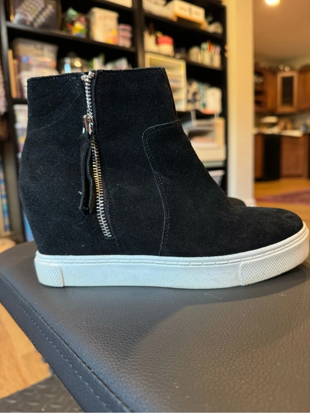 Junior girls Steve Madden wedge ankle shoes sz 6